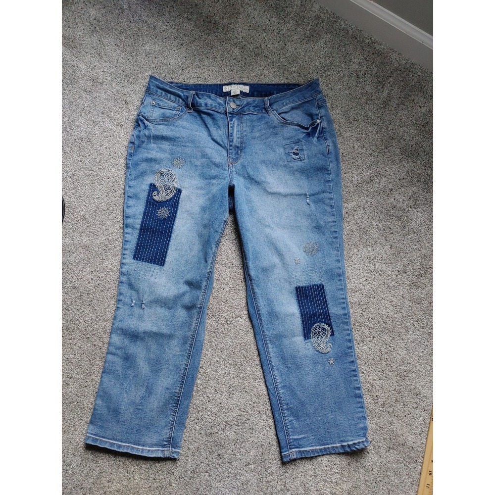 Cato Capri Patchwork Embroidered Denim Crop 16W Mid Boho Straight Leg Distressed